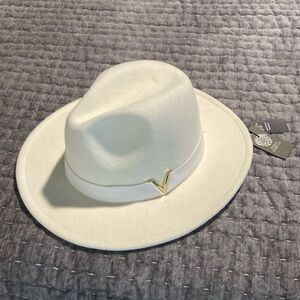 NEW Vince Camuto Womans Hat
